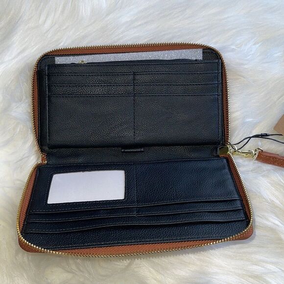 STEVE MADDEN Cognac & Gold Zip Around Wristlet Case Wallet. NWT - Picture 7 of 10